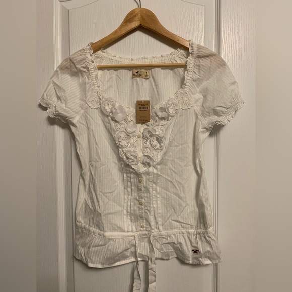Hollister ladies  short sleeve blouse - Size Small - Picture 1 of 5
